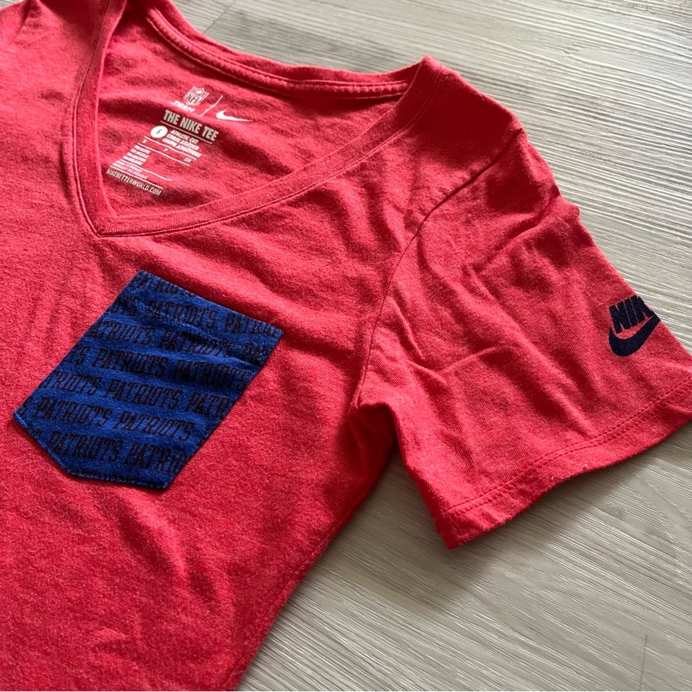 NIKE Patriots Women T-shirt Size:S